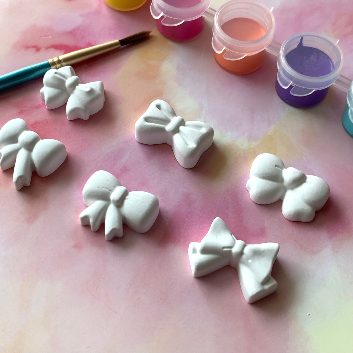 PAINT YOUR OWN BOW MAGNETS SET CERAMIC KIT, DIY POTTERY PAINTING ACTIVITY FOR KIDS AND ADULTS