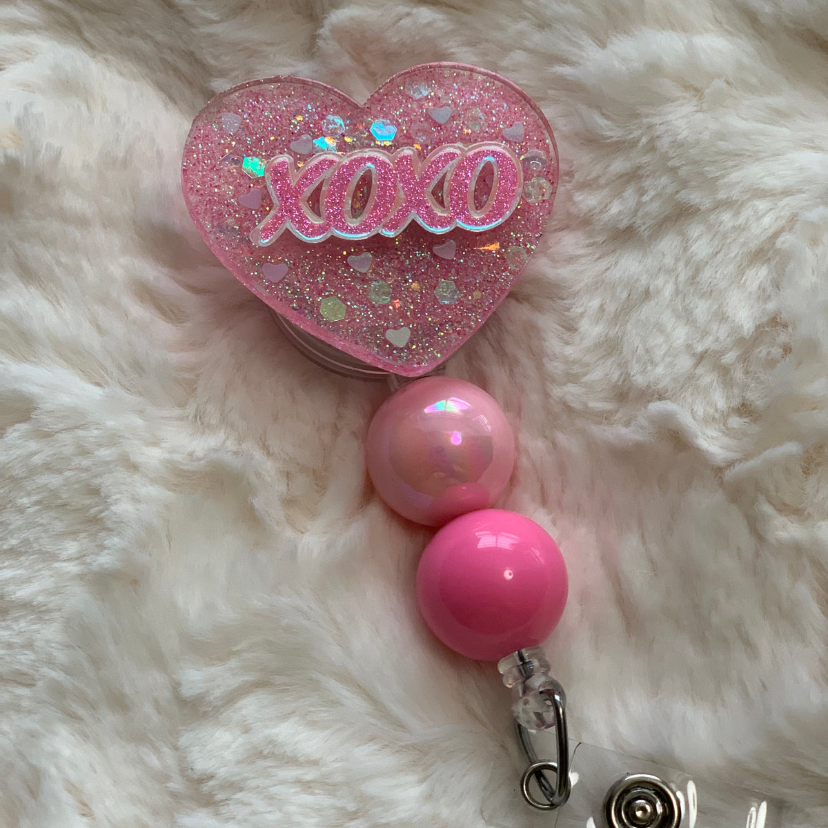 CUTE PINK XOXO VALENTINE’S DAY HEART BADGE REEL, HOLDER